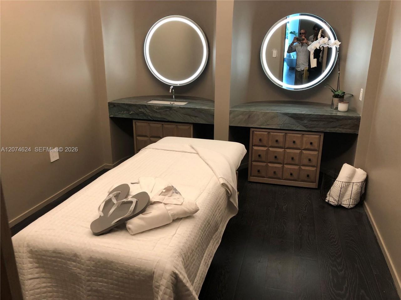801 S Miami Ave , Unit 4905, Miami, FL 33130 Photo