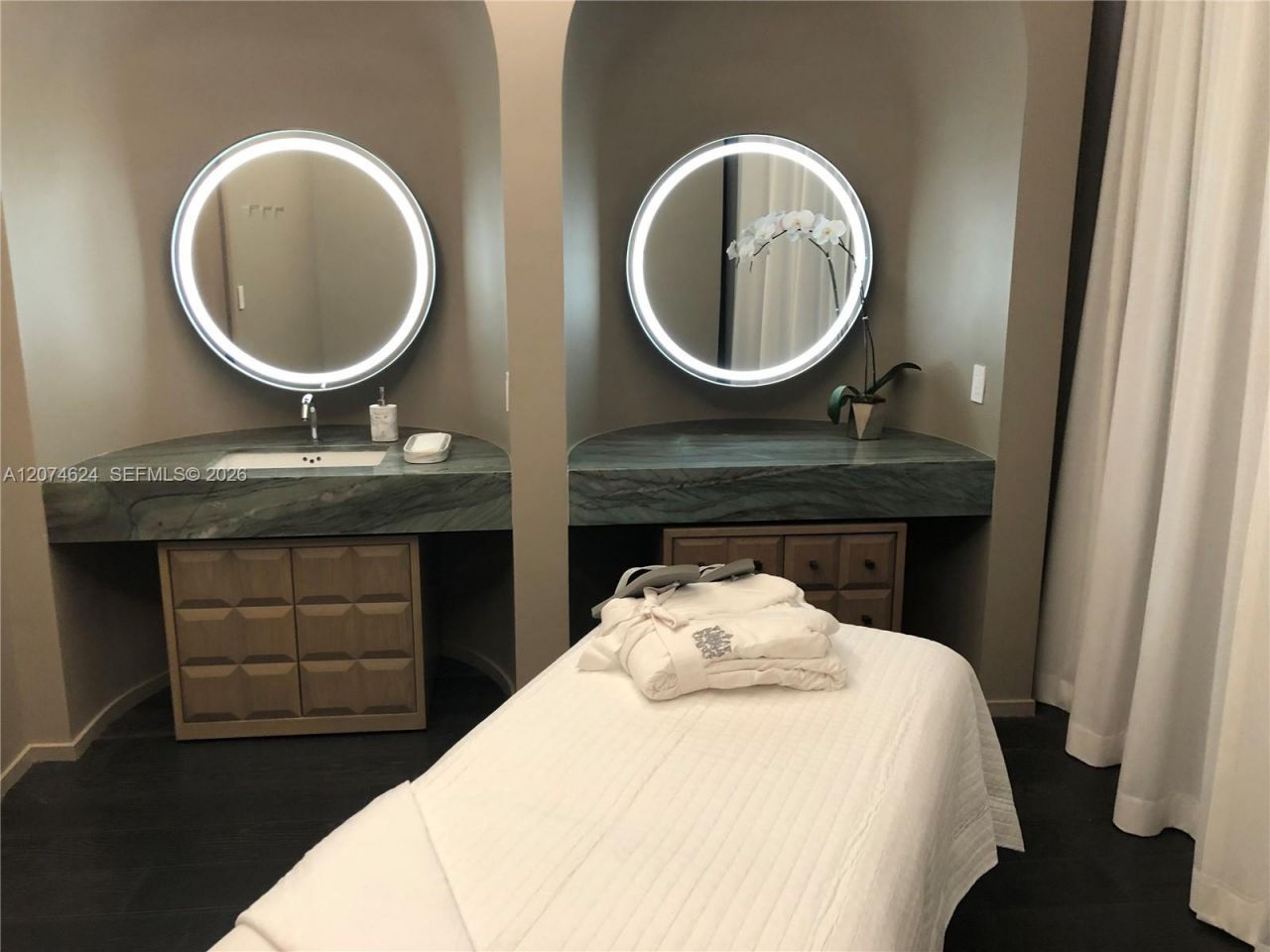 801 S Miami Ave , Unit 4905, Miami, FL 33130 Photo