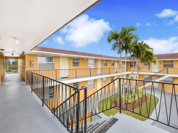 1235 W 66th St , Unit 11, Hialeah, FL 33012
