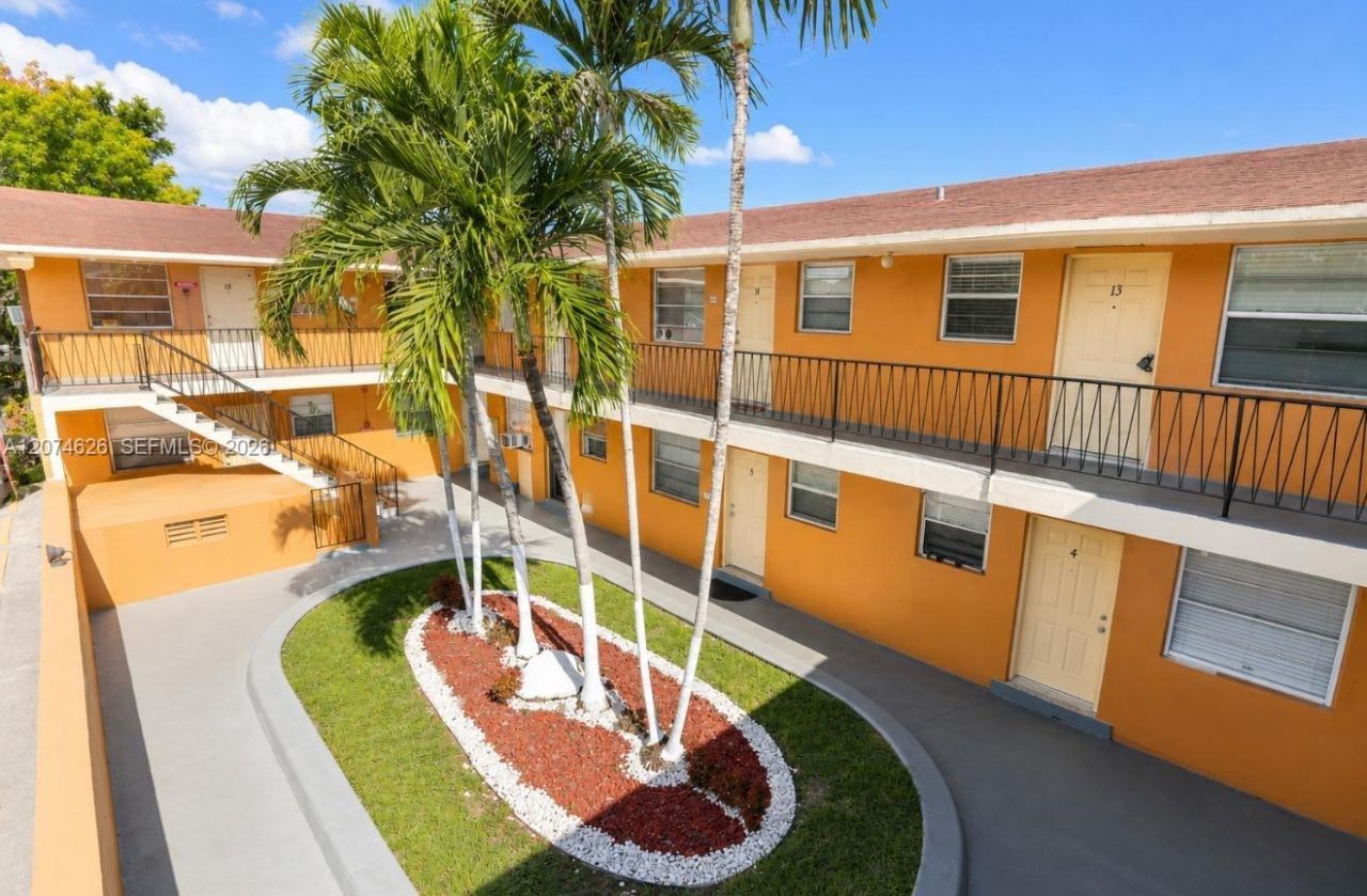 1235 W 66th St , Unit 11, Hialeah, FL 33012 Photo