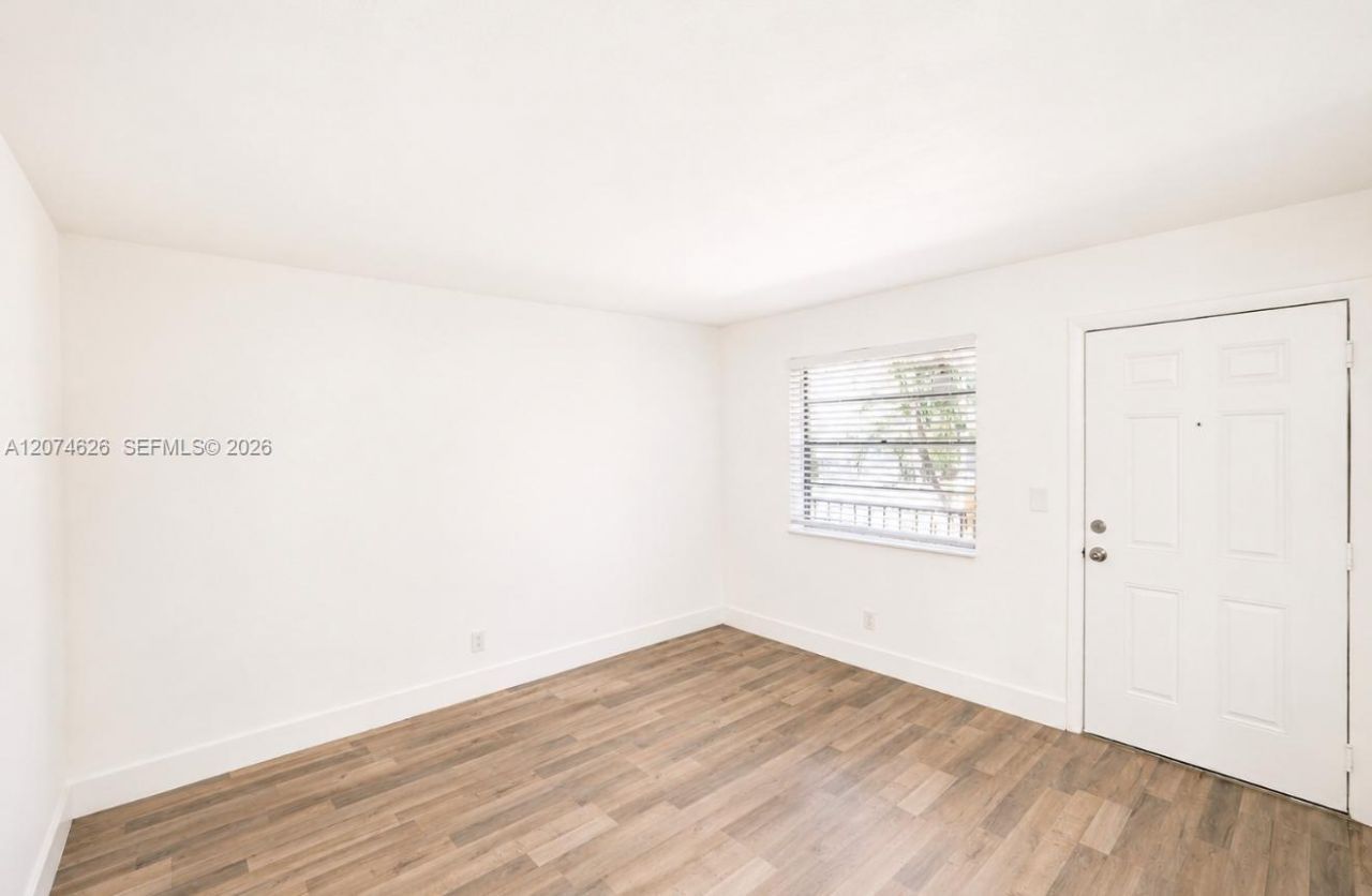 1235 W 66th St , Unit 11, Hialeah, FL 33012 Photo