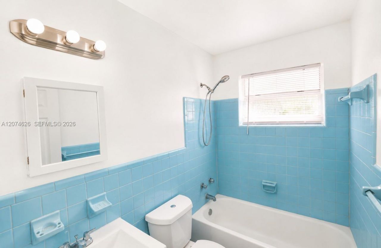 1235 W 66th St , Unit 11, Hialeah, FL 33012 Photo