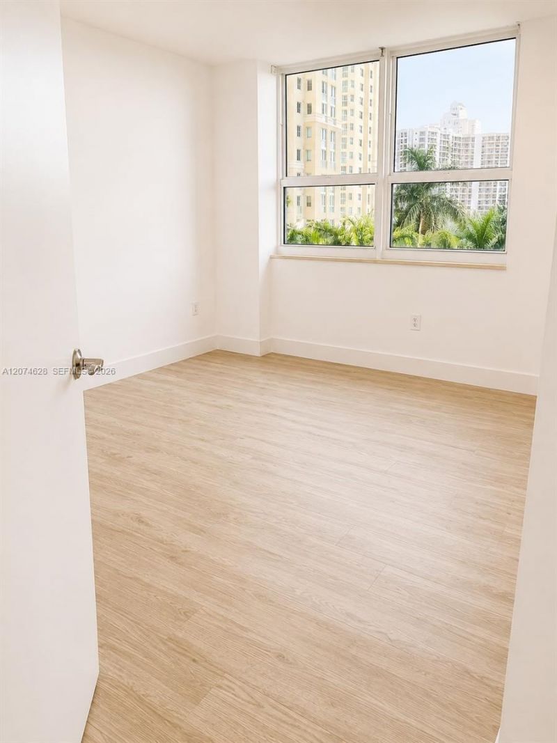 19501 W Country Club Dr, Unit 408, Aventura, FL 33180 Photo