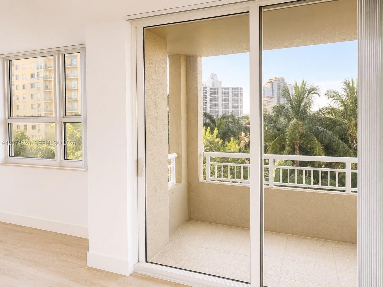 19501 W Country Club Dr, Unit 408, Aventura, FL 33180 Photo