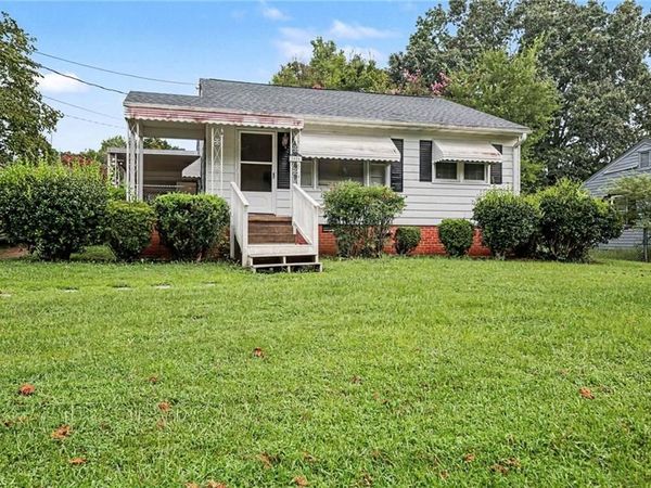 2006 N Ashland Drive, Burlington, NC 27217