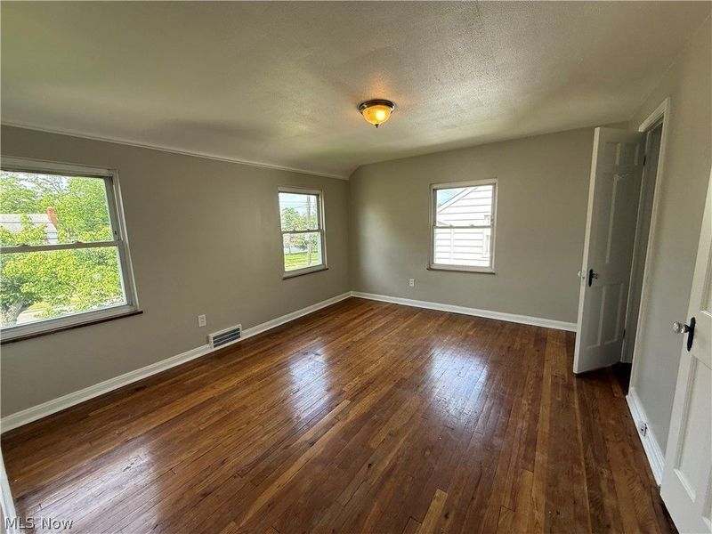 2257 N Taylor Road, Cleveland Heights, OH 44112 Photo 12