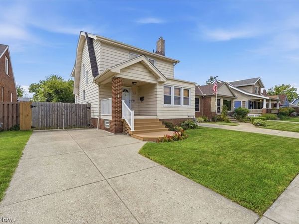 1715 North Avenue , Parma, OH 44134