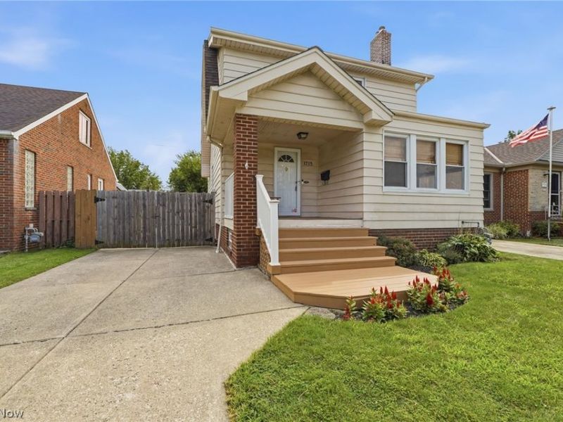 1715 North Avenue, Parma, OH 44134 Photo 6