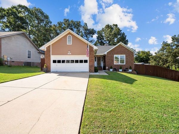 995 Eastman Road , Fayetteville, NC 28314