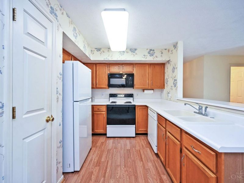 552 Aspen Glen Drive, Unit 905, Union Township, OH 45244 Photo 11