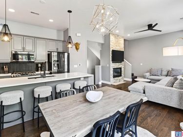 909 S 10th Court, Omaha, NE 68108