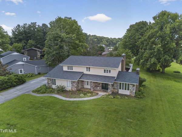 102 Sandpiper Circle, Kingsport, TN 37663