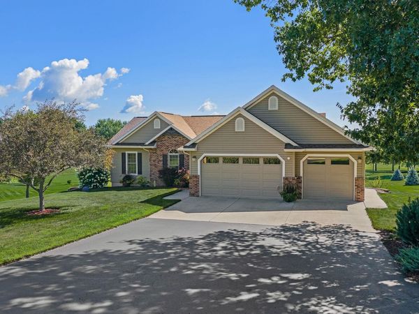 S2932 Golf Course Road, Reedsburg, WI 53959