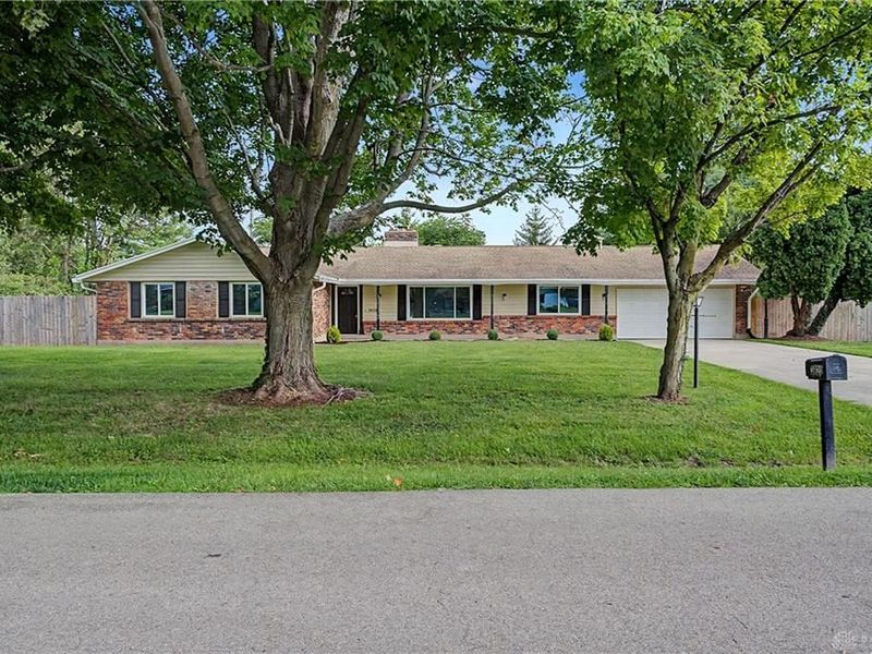 3920 Barrymore Lane, Beavercreek, OH 45440 Photo 4