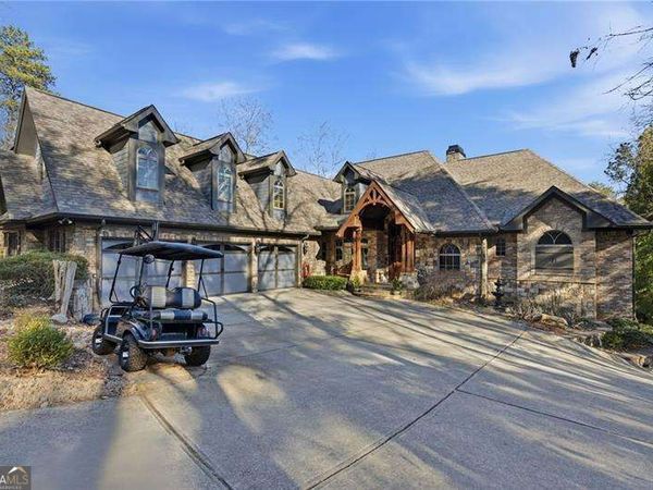 6427 Point Twenty Two, Gainesville, GA 30506