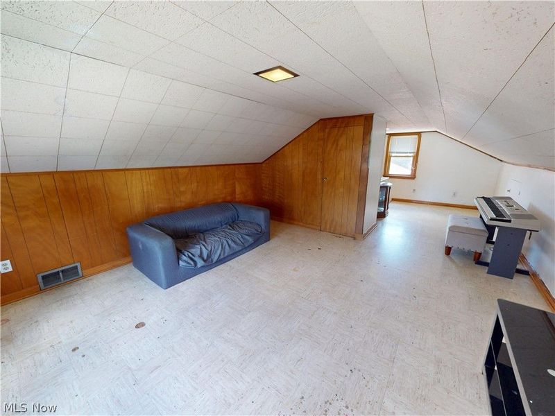 615 Edison Street , Struthers, OH 44471 Photo 16