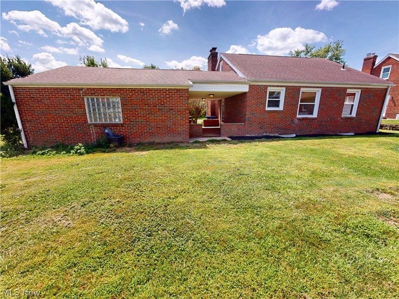 615 Edison Street , Struthers, OH 44471 Photo 17
