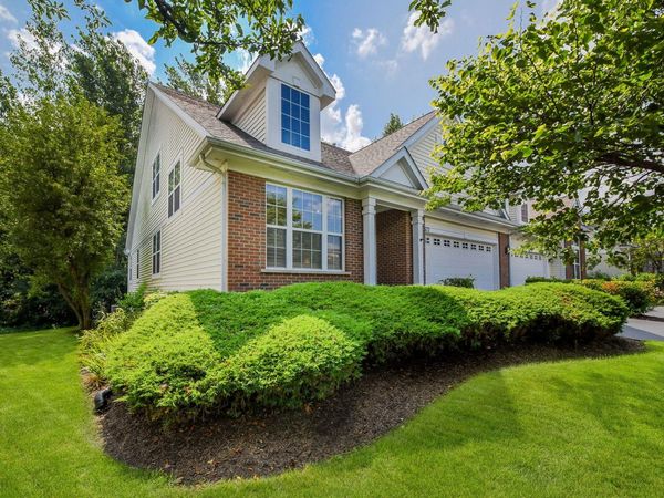322 Quarry Ridge Circle , Sugar Grove, IL 60554