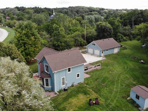 N14W28039 Silvernail Rd, Delafield, WI 53072