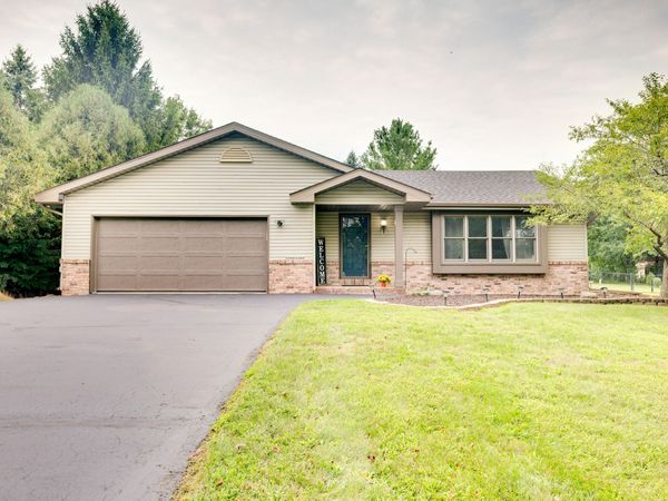 S98W36840 Juniper Ln, Eagle, WI 53119