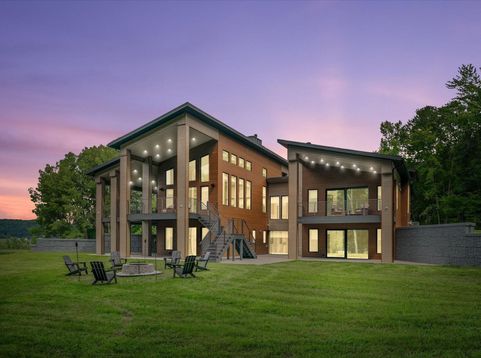 Main Photo