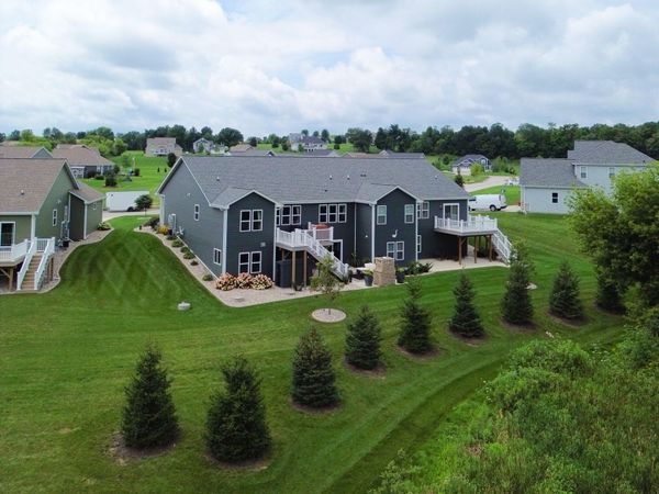 1878 Farmlane Dr, Slinger, WI 53086