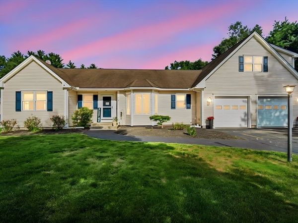 73 Meadowbrook Rd, Springfield, MA 01128