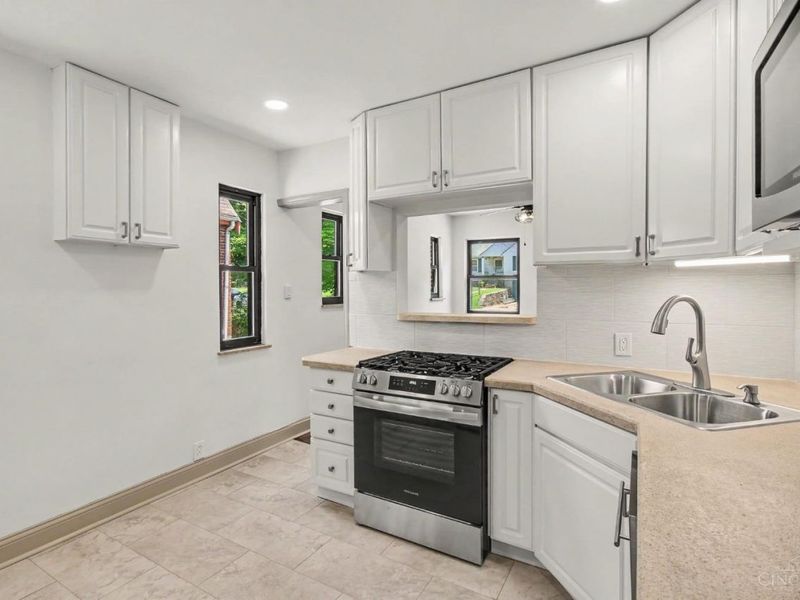 3205 Stanhope Avenue, Cincinnati, OH 45211 Photo 12