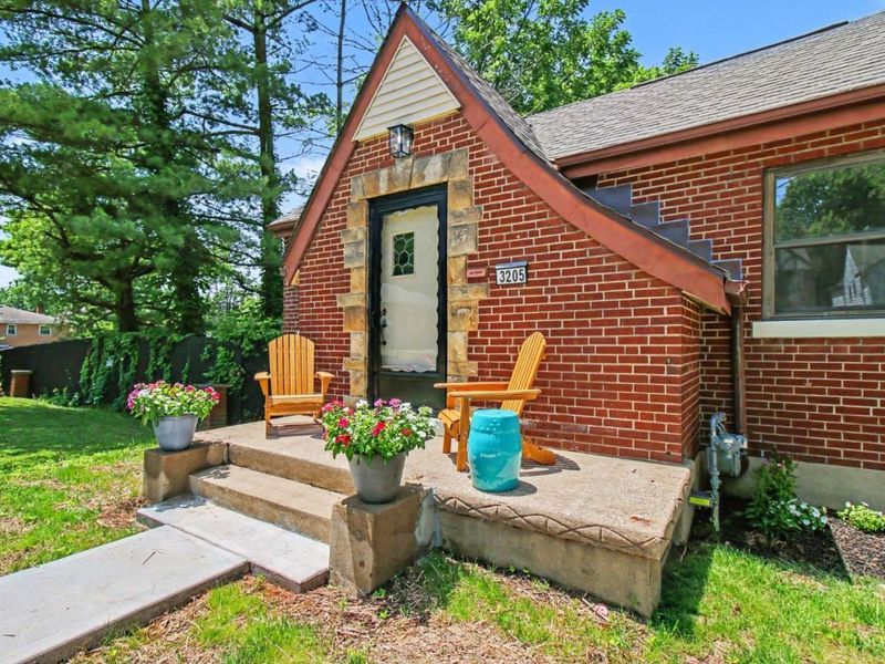 3205 Stanhope Avenue, Cincinnati, OH 45211 Photo 2