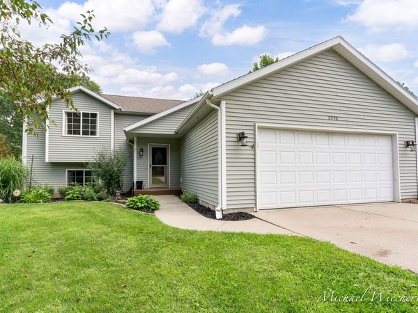 6998 Riverwood Drive, Belding, MI 48809