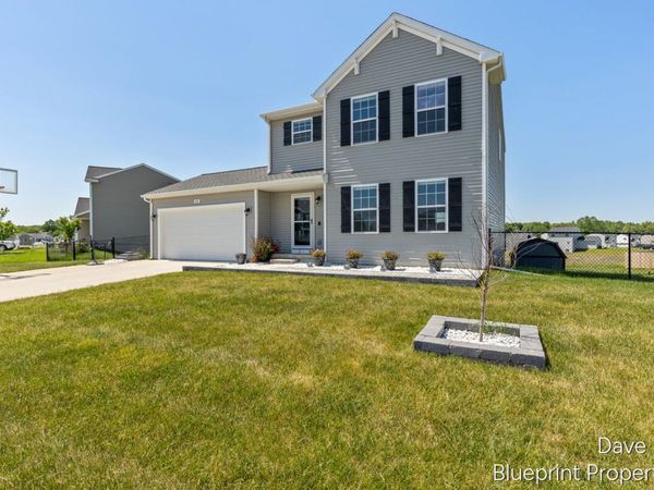 445 Oak View Drive, Middleville, MI 49333