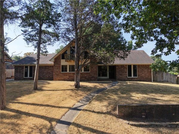 6 N 8th Circle , Van Buren, AR 72956