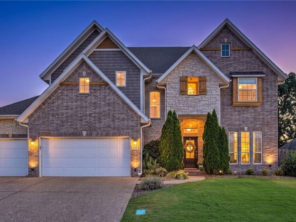 3724 N Jules Verne Avenue , Fayetteville, AR 72704