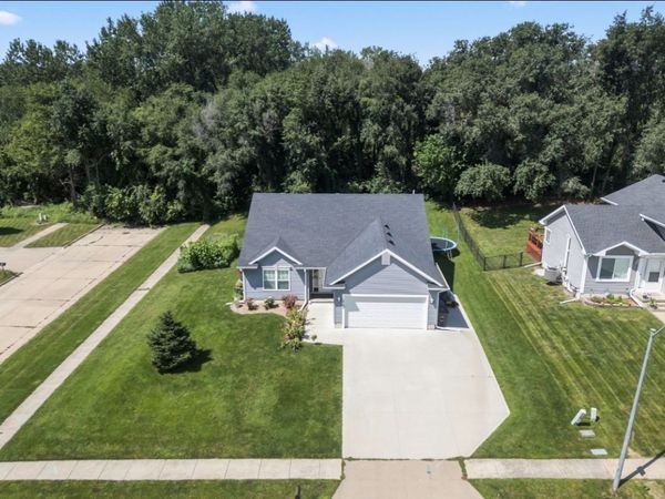 5744 SE 30th Street, Des Moines, IA 50320