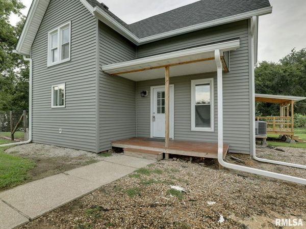 210 E HIGH Street, Kinderhook, IL 62345