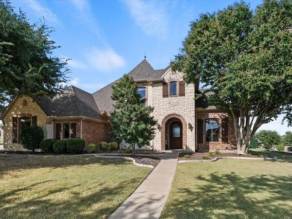 2 Maltese Circle, Heath, TX 75032