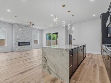 3914 Harlingen Street, Dallas, TX 75212