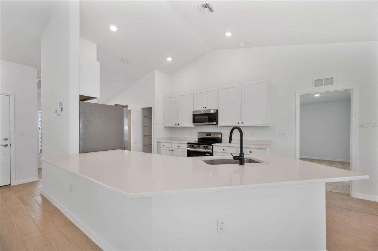 1708 Manatee Drive , Sebring, FL 33870 Photo