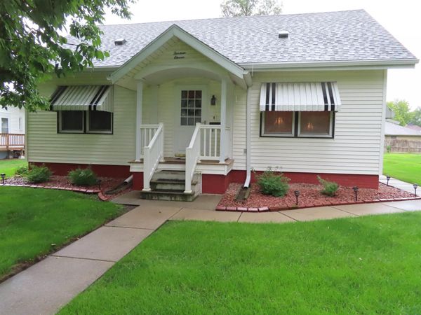 1311 10th Street, Onawa, IA 51040