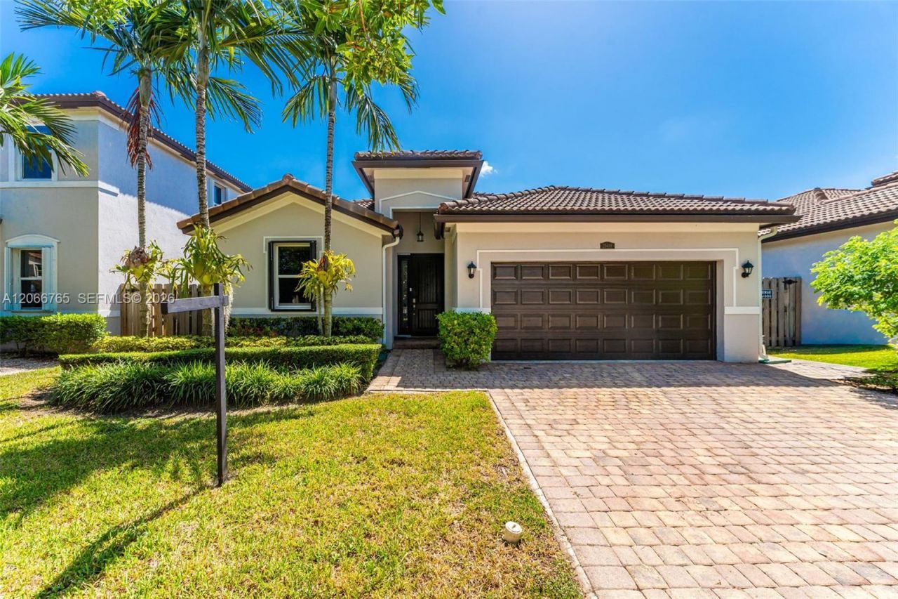 25419 SW 121st Ave, Homestead, FL 33032 Main Photo