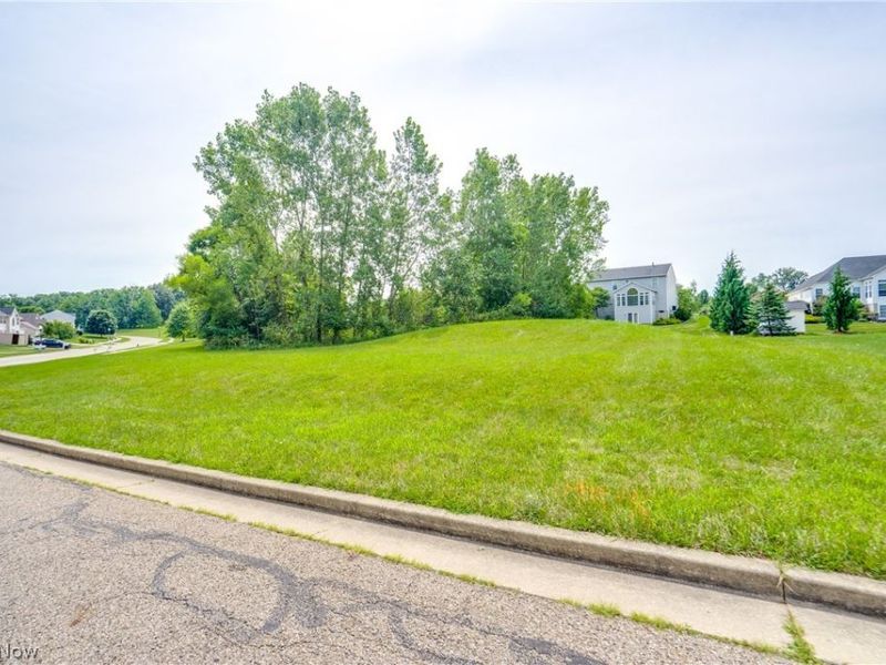 308 52nd Street NW, Canton, OH 44709 Photo 2
