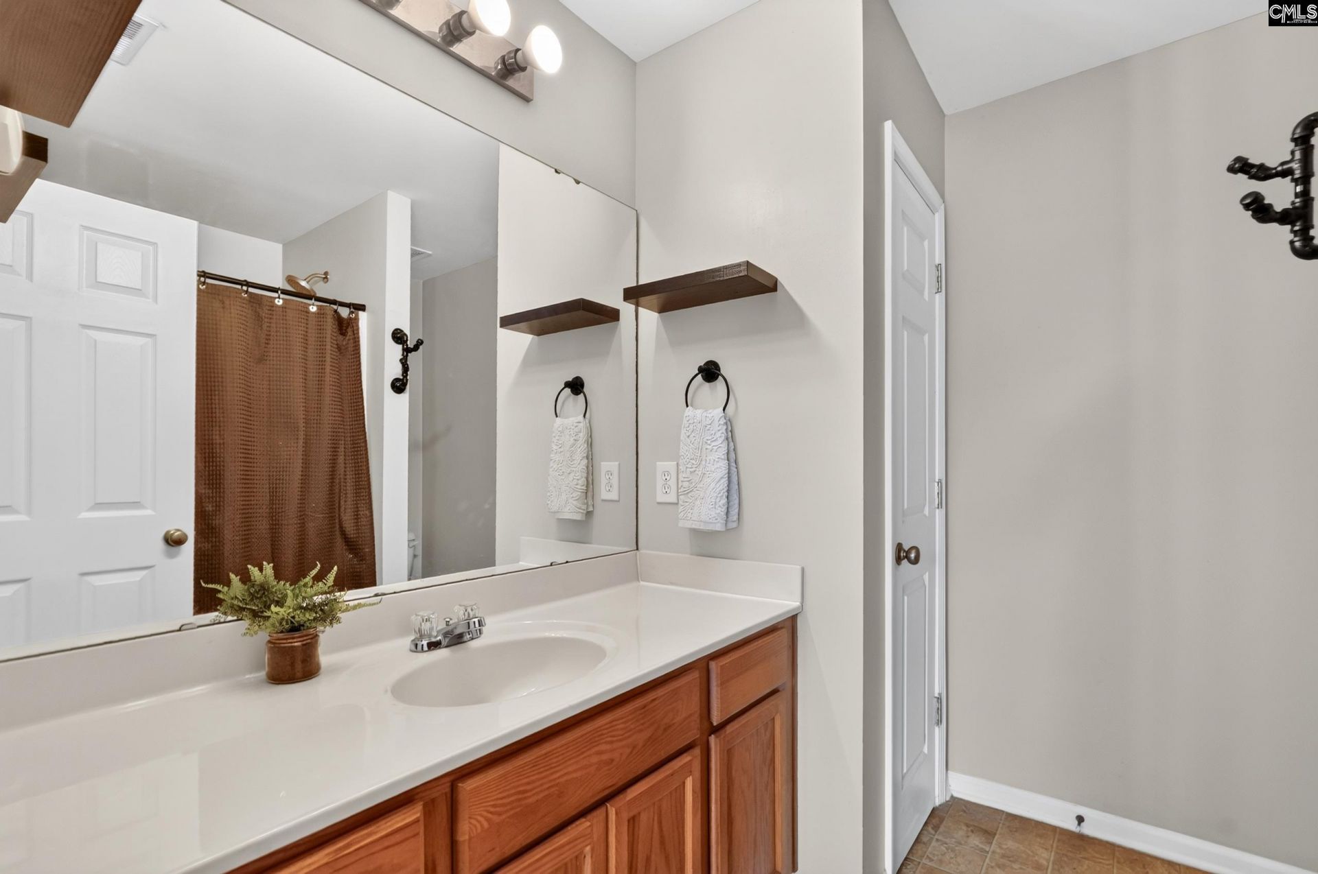 107 Whitton Court  Photo 29