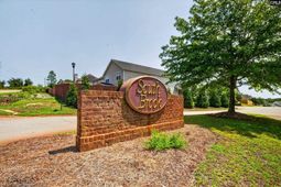 107 Whitton Court  photo 4