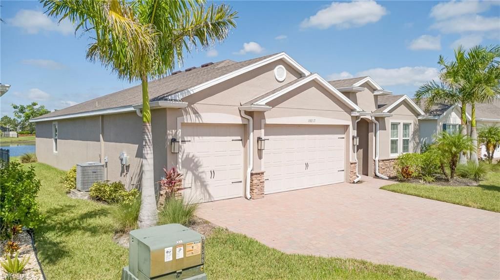 18217 Everson Miles Cir , North Fort Myers, FL 33917 Photo