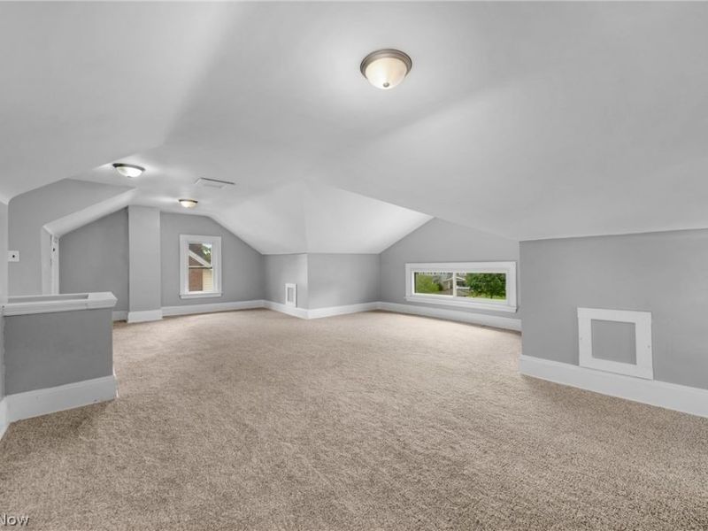 17400 Clifton Boulevard, Lakewood, OH 44107 Photo 32