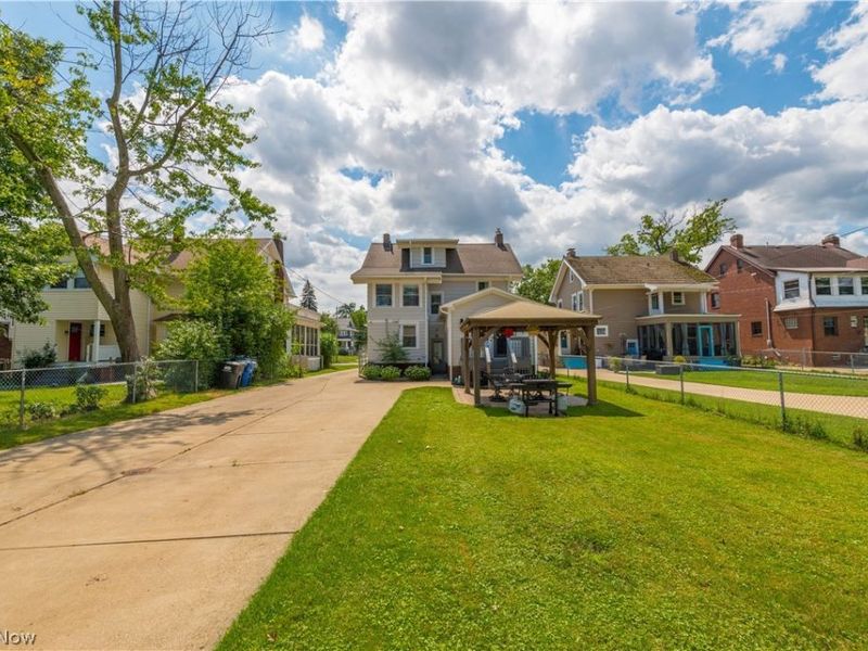 17400 Clifton Boulevard, Lakewood, OH 44107 Photo 40