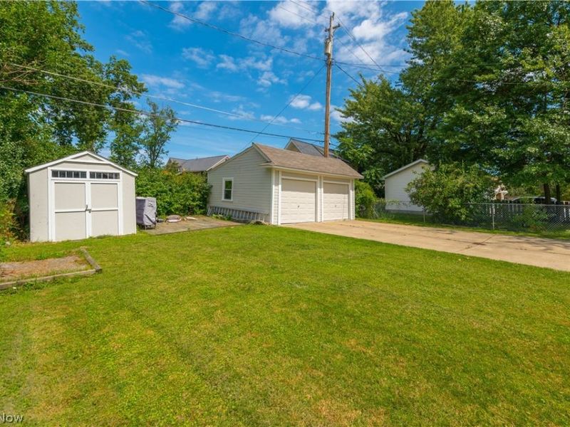 17400 Clifton Boulevard, Lakewood, OH 44107 Photo 41