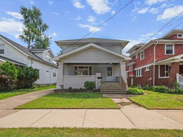 852 Richmond Street NW, Grand Rapids, MI 49504