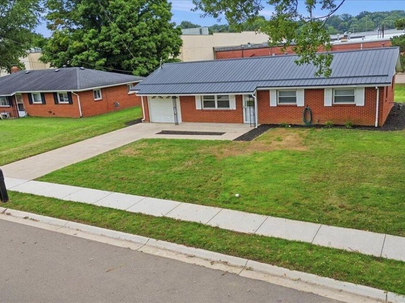 22 Plaza Drive , Mount Vernon, OH 43050 Photo 2