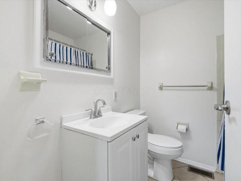 22 Plaza Drive , Mount Vernon, OH 43050 Photo 27